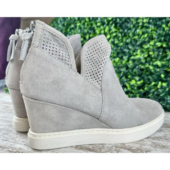 SOFFT Seabrook Wedge Bootie Women’s 8 Gray Italian Suede Perforated NWOB Chic - Picture 7 of 13